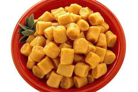 http://ricette.donnamoderna.com/var/ezflow_site/storage/images/media/images/ricette-importate/primo/gnocchi/gnocchi-di-zucca-2/piatto-pronto/44379461-1-ita-IT/piatto-pronto_dettaglio_ricette_slider_grande3.jpg