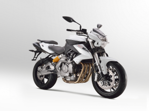 Benelli presenta la nuova BN 600