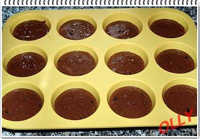 Muffins al cacao con frosting alla nutella