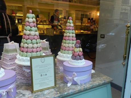 Fashion tea at 5 @ Guest at  Ladurée for a sweet  Afternoon