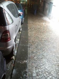 Napoli, a chi compete la pulizia delle strade?