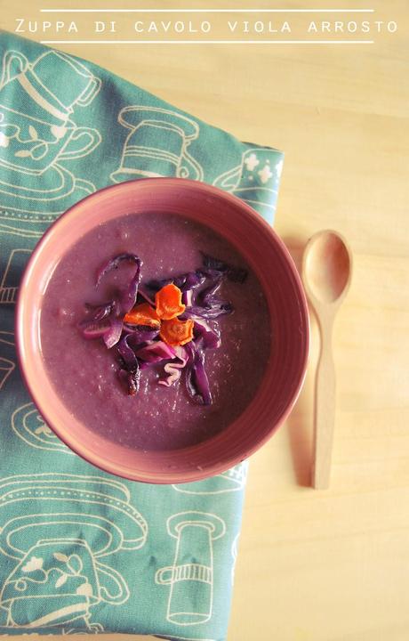 Zuppa di cavolo viola arrosto