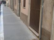 Ripetta, l'unica traversa Tuscolana cuore Tridente Mediceo, dopo solo giorni dalla fine lavori combinata così: cade pezzi!