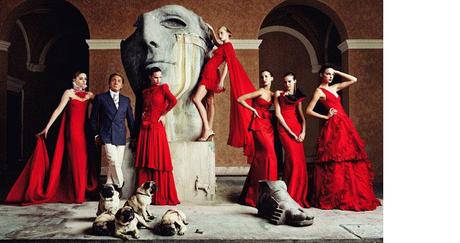 VALENTINO : Master of Couture