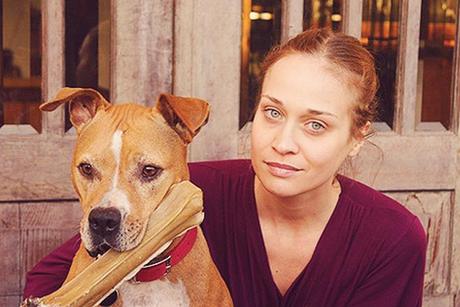 Fiona Apple: Niente tour, il mio cane sta morendo