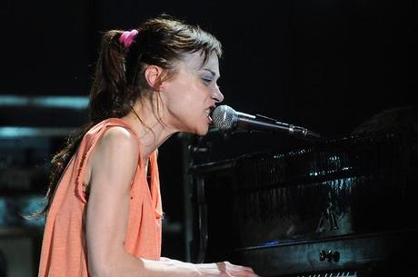 Fiona Apple: Niente tour, il mio cane sta morendo