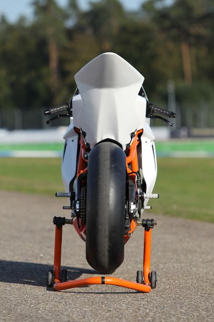 Ktm RC8 R Track 2012