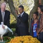 Obama e le figlie cerimonia per il thanksgiving day03