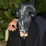Madonna coperta da un velo a spasso col fidanzato05