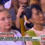 Hillary Clinton dorme al discorso di Obama: colpa del jet lag