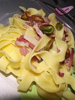 FETTUCCINE SPECK E PISTACCHI