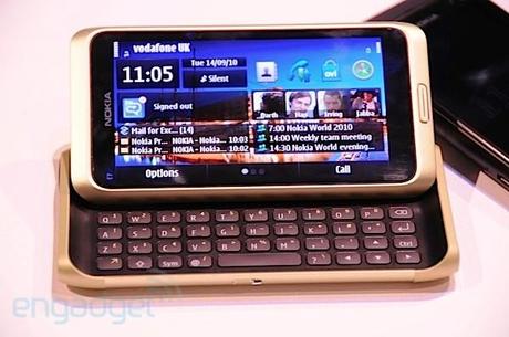 Il Nokia E7 arriva a Dicembre