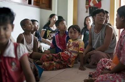 DOPO L'ELEZIONE FARSA IN BIRMANIA, SCONTRI NEL PAESE