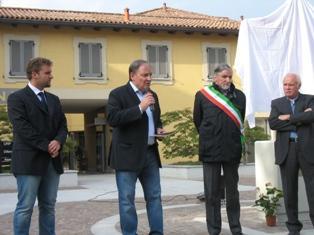 Inaugurazione_scultura2-mb