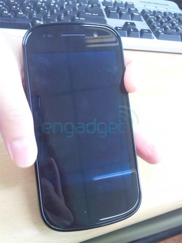 nexus s itw sm 1 Ecco le prime foto REALI del Samsung Nexus S GT i9020 [Nexus Two]