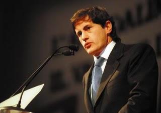 Alemanno, Tasse a Single e Gay per Aiuti alla Famiglia Tradizionale