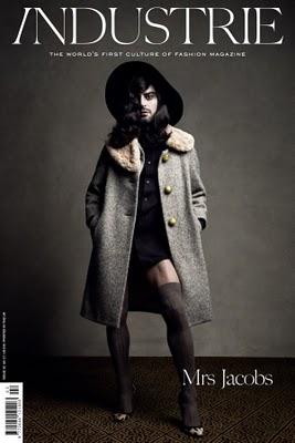 Marc Jacobs in abiti femminili per il magazine INDUSTRIE