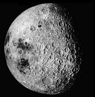 Spiegato il rigonfiamento nel lato nascosto della Luna