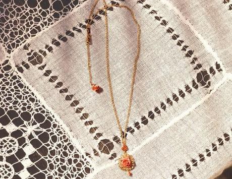 ACCESSORI | Dolce & Gabbana dedicano alla mamma la nuova collezione di gioielli in oro e corallo