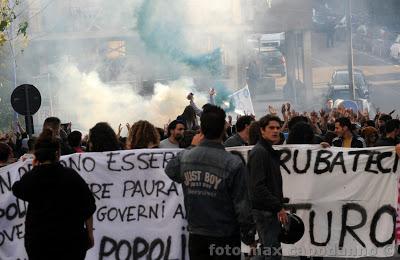 STUDENTI IN PIAZZA a SORRRENTO