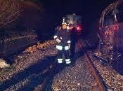 Rossano Treno investe furgone morti