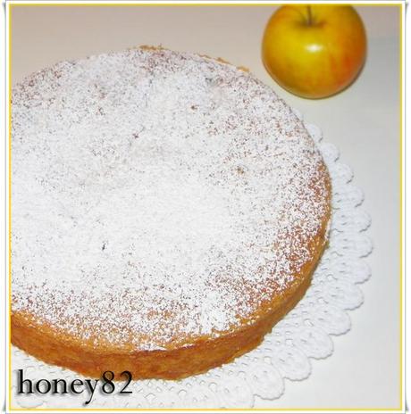 TORTA CON MELE E COCCO