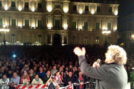 BEPPE GRILLO E LA QUESTIONE DELL'EURO (POPULISMO E POPOLO BUE).