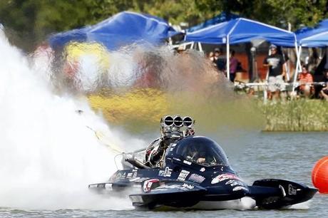 Drag Boat Racing