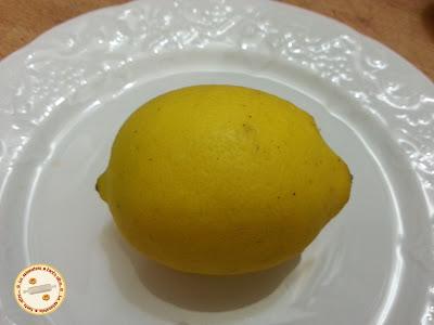 buccia di limone essiccata