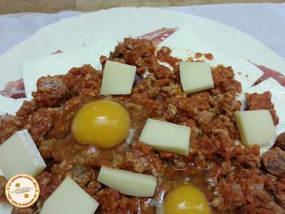 strudel di ragù con salsicce e fontina