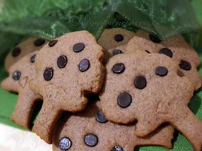 Biscotti con farina di castagne e cacao all'amaretto.