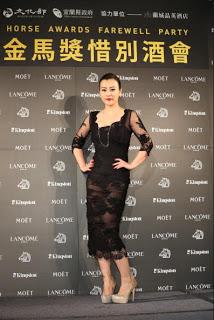 Hao Lei  e Ivy Chen in Dolce & Gabbana at 2012 Golden Horse Awards