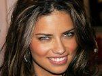 Adriana Lima senza trucco