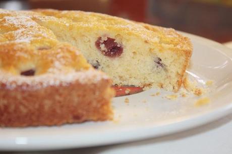 Torta morbidissima alle ciliegie