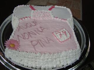 Torta grembiule per Nonna Pina.