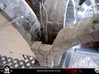 Costruzione 136: La facciata - rinfianco delle arcate e innalzamento muri