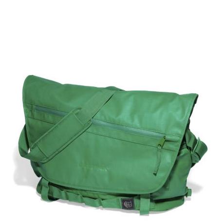 eastpak pacer coat grass, tracolla eastpak, borsa a tracolla verde eastpak, tracolla verde eastpack, eastpak online, eastpak store online, eastpak shopping online