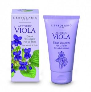 L’Erbolario Accordo Viola: crema vellutante per le mani con estratti di viola