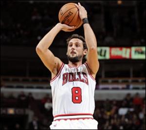 Chicago vince con Belinelli protagonista, Bargnani out