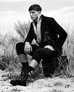 Bryant McCuddin in Dolce & Gabbana su Wonderland Magazine