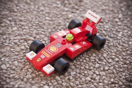 Shell regala Ferrari Lego!