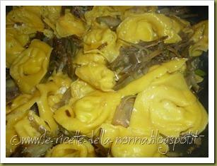 Tortelloni di ricotta con cipollotti bianchi, carciofi ed erbe aromatiche (9)