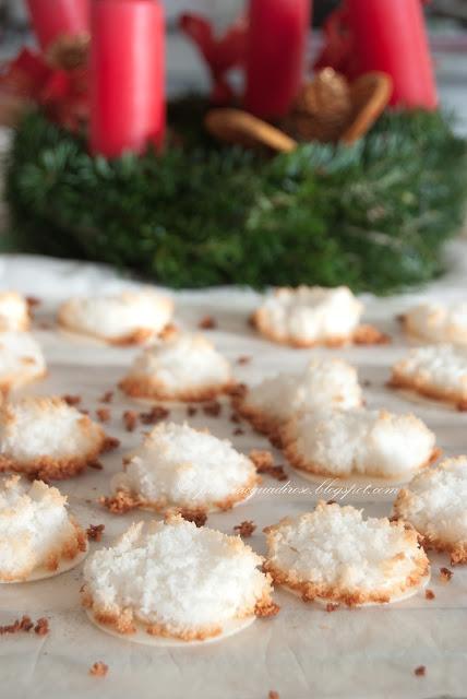 Biscotti di natale: Kokosmakronen (Christmas cookies: Kokosmakronen)