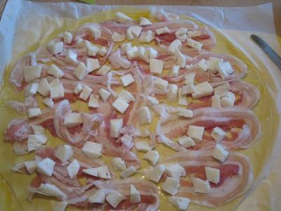 Stiks ai pistacchi, pancetta e formaggio di capra