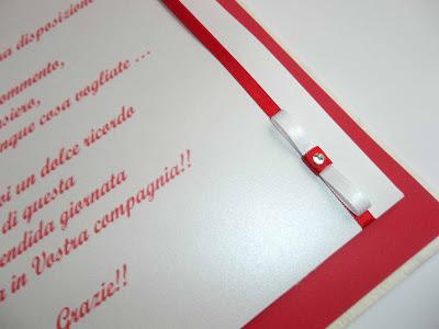 Matrimonio tema inverno: guestbook o libro dediche rosso decorato con pigne natalizie