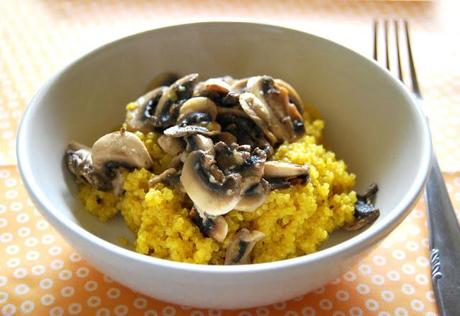 Quinoa risotto alla curcuma e funghi