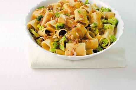 Paccheri con broccoletti e pinoli