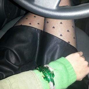 calze asos, gonna pelle zara, bracciale anna dello russo, asos tights, zara leather skirt