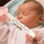 Febbre? Antipiretici solo sopra i 38,5 gradi. Attenzione alle dosi