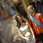 Kate e William statuine al presepe napoletano 016